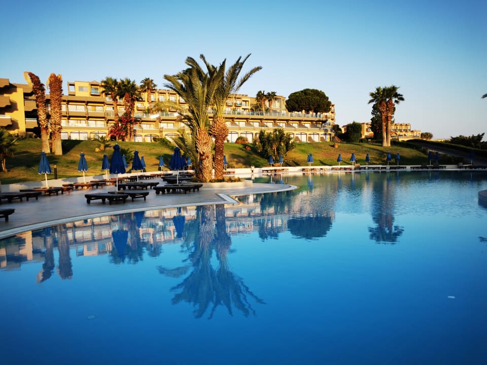 Pool Kresten Palace Hotel