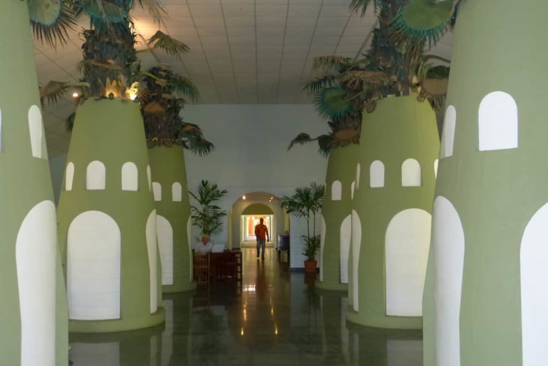 W drodze do recepcji... Club Palm Bay