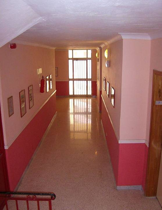 Flur zu unserem Appartement db San Antonio Hotel + Spa