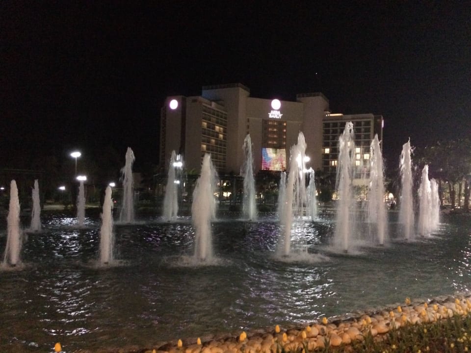 Aussenansicht bei Nacht Akra Antalya