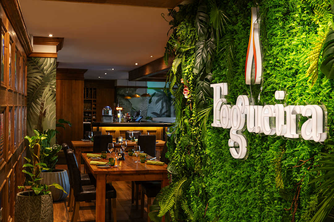 Gastro Delta Hotels by Marriott Jumeirah Beach