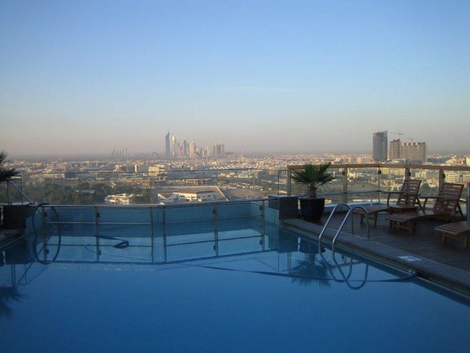 Hilton Dubai Creek Golden Sands Hotel Creek