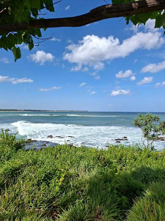 Strand The Sooriya Resort & Spa