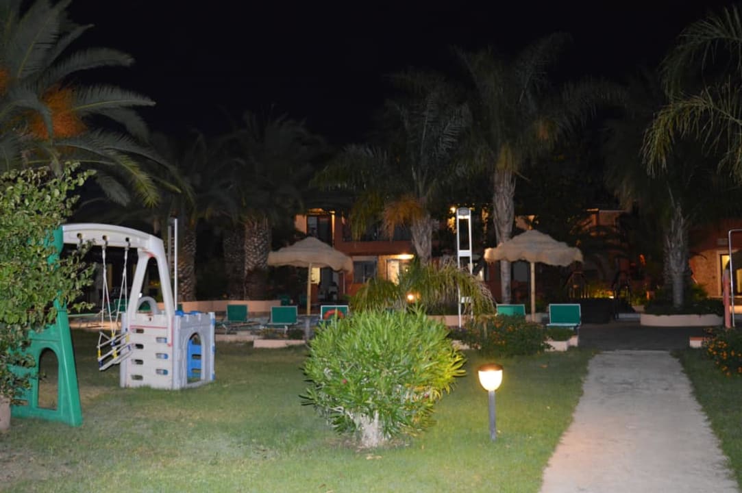 Plac zabaw i basen Hotel Green Village Resort