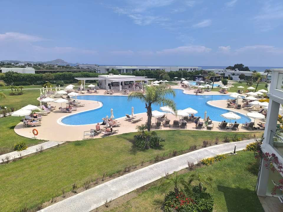 Außenansicht Asterias Beach Resort