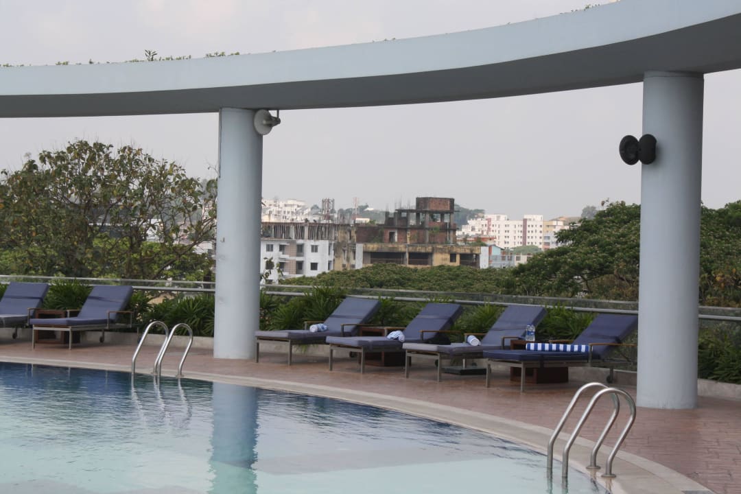 Innovative Poolgestaltung Radisson Blu Chittagong Bay View