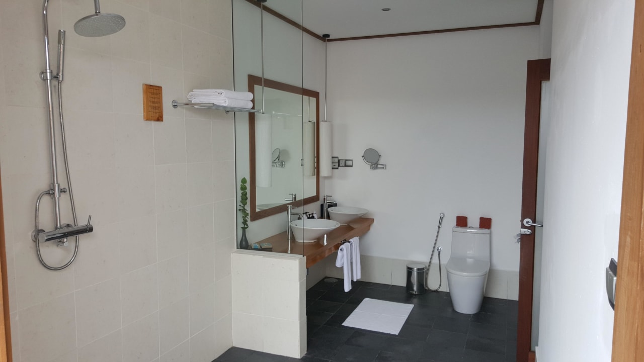 Bad Meeru Maldives Resort Island