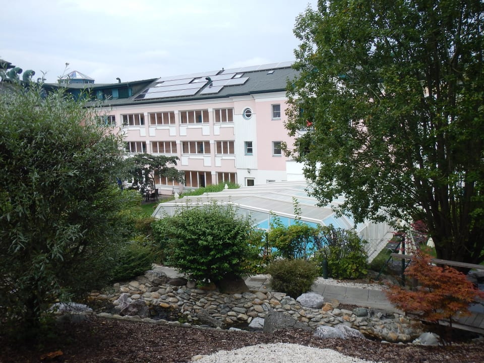 Innenhof Hotel Albizia