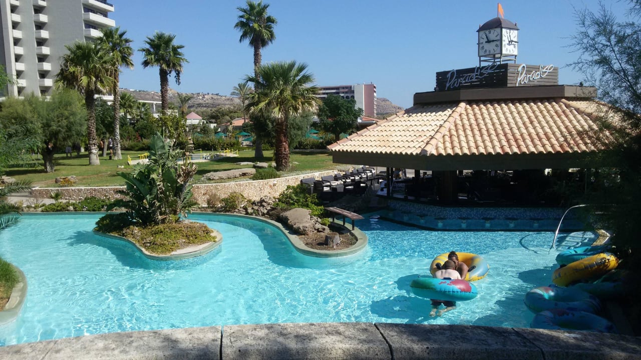 Blick von oben auf die Poolbar Esperos Palace Resort & Spa