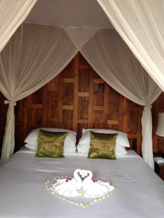 Wunderschönes Himmelbett Santhiya Koh Phangan Resort & Spa