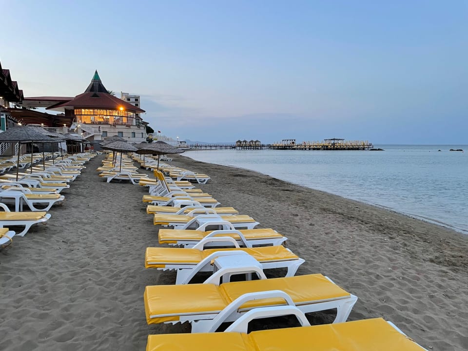 Strand Salamis Bay Conti Resort Hotel & Casino