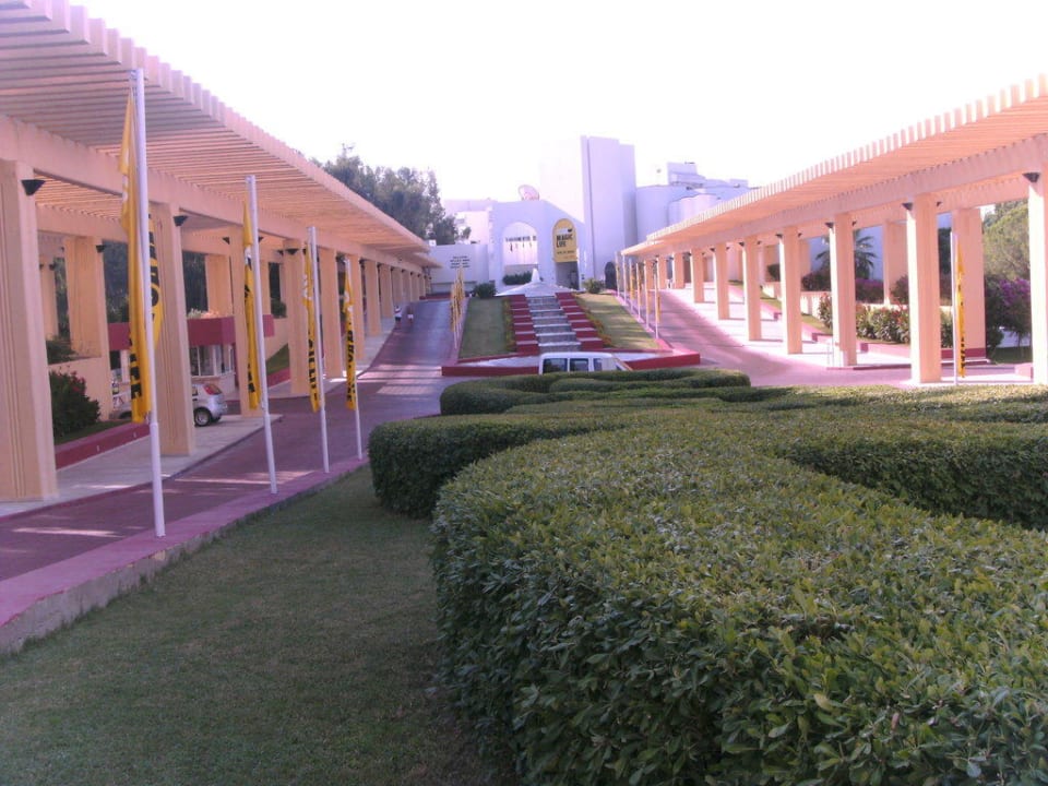 Hoteleinfahrt Monachus Family Resort Sorgun