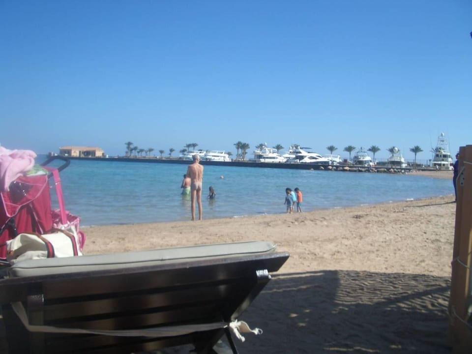 Sauberer Strand, toller Service des Personals Steigenberger Aqua Magic