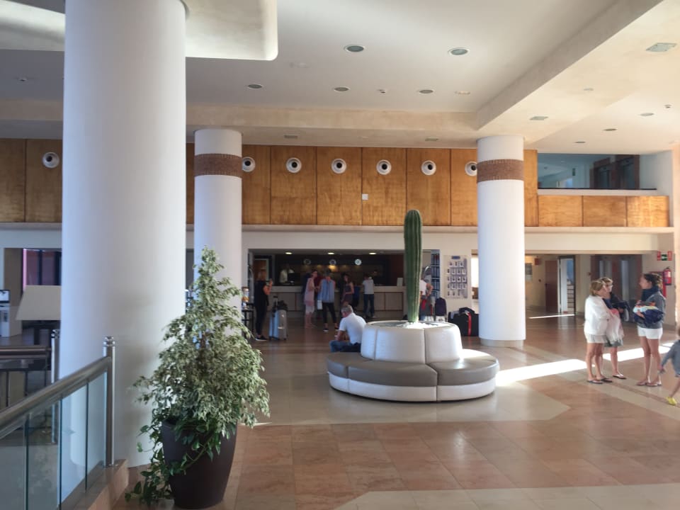 Lobby Hotel H10 Tindaya