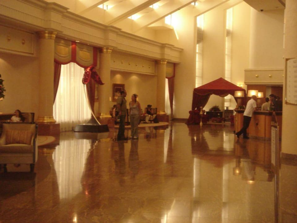 Eingang Le Royal Méridien Beach Resort & Spa Dubai