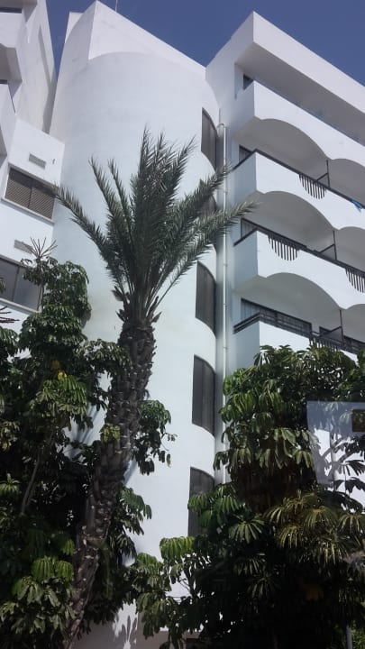 Außenansicht Crystal Springs Beach Hotel