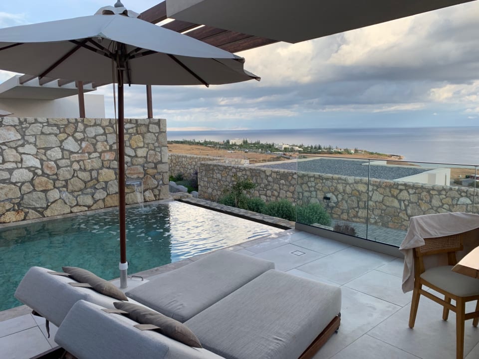 Zimmer The Royal Senses Resort, Curio Collection by Hilton