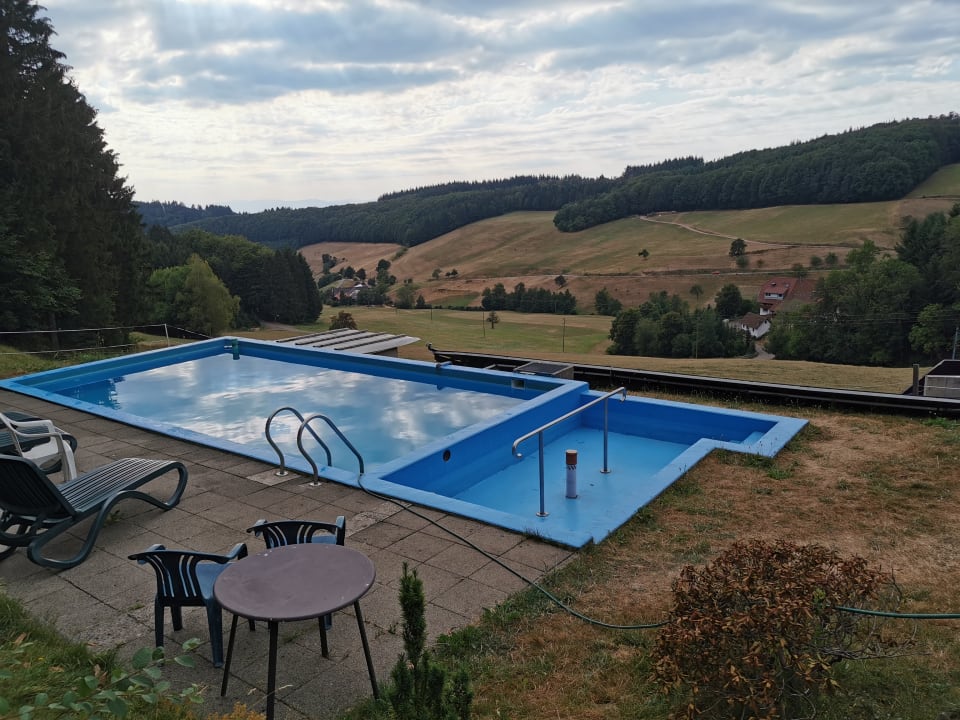 Pool Ferienwohnungen Waldscheerhof