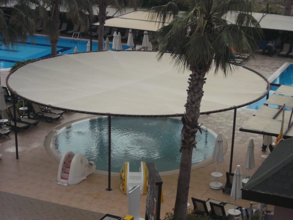 Kinderpool 40 cm tief Hane Family Resort