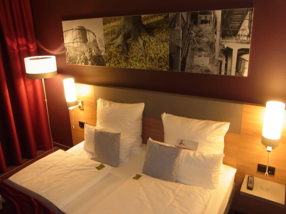 Bett Leonardo Hotel Völklingen Saarbrücken