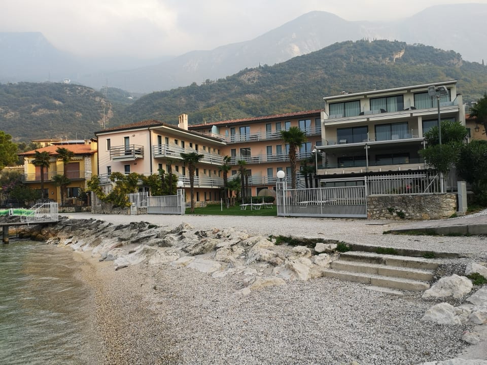Außenansicht Hotel Castello Lake Front