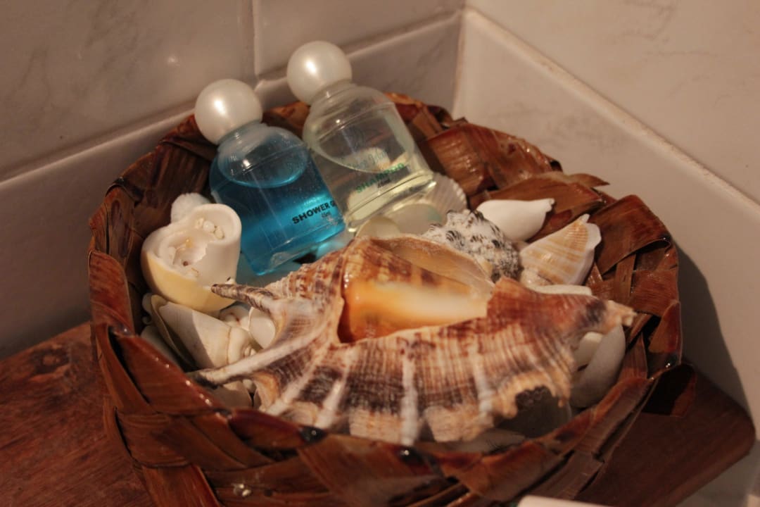 Badezimmer liebevoll dekoriert Spice Island Hotel & Resort