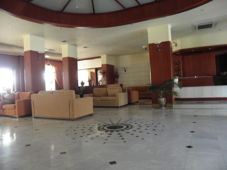 Eingangsbereich Vantaris Luxury Beach Resort