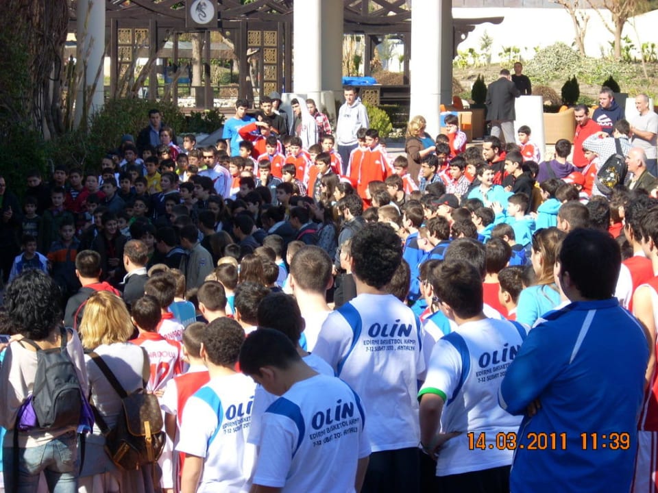 Ein Teil der Kinder Limak Limra Hotel & Resort