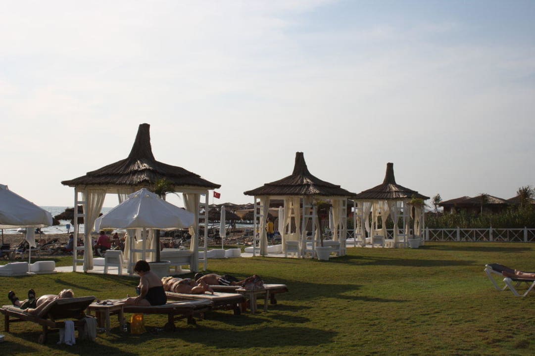 Die tollen Strandpavillons 50€ am Tag mit Service Voyage Belek Golf & Spa