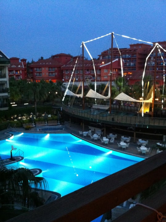 Pool abends Can Garden Resort