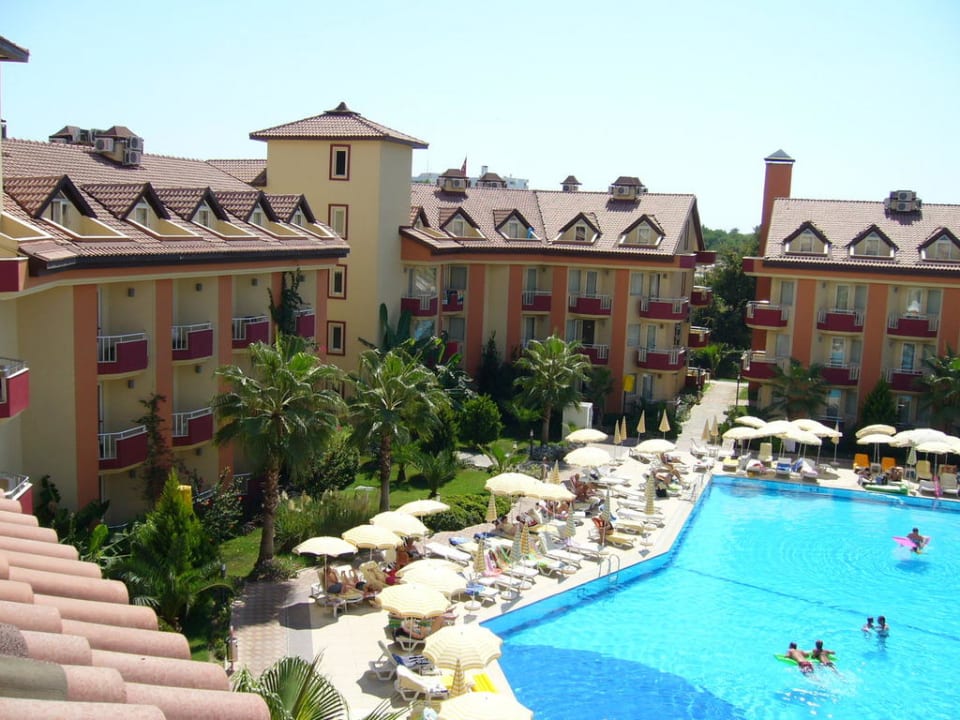 Widok na basen Hotel Orfeus Park