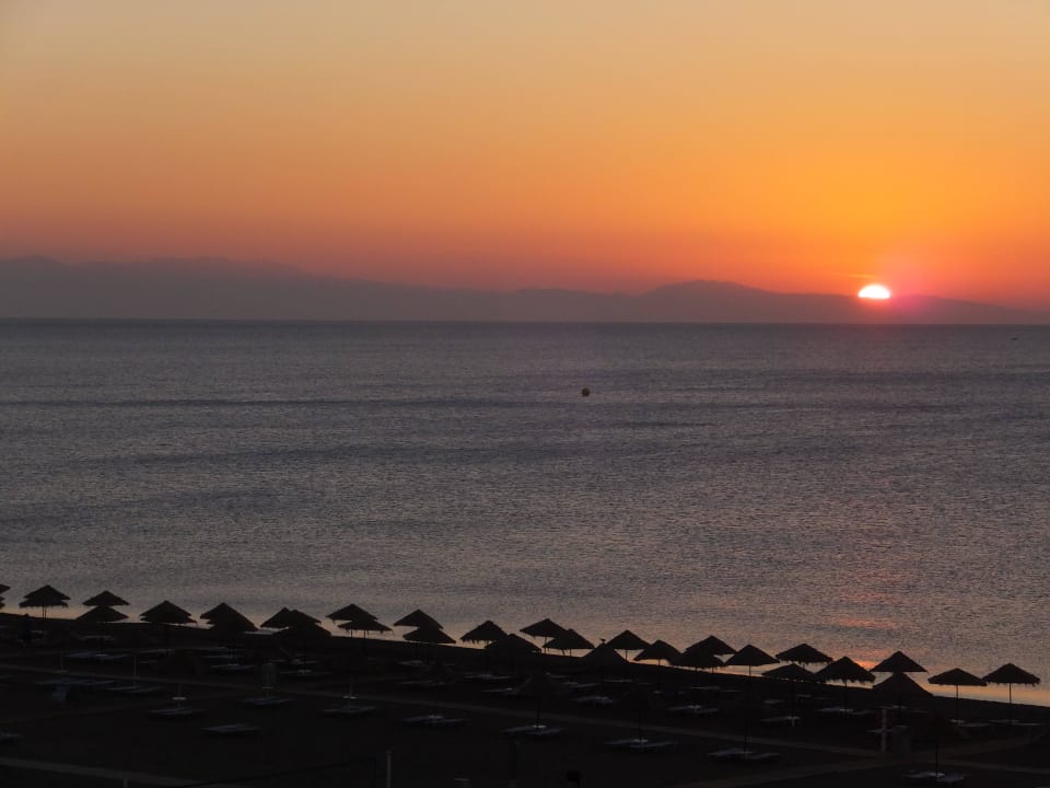 Sonnenaufgang Pegasos Deluxe Beach Hotel