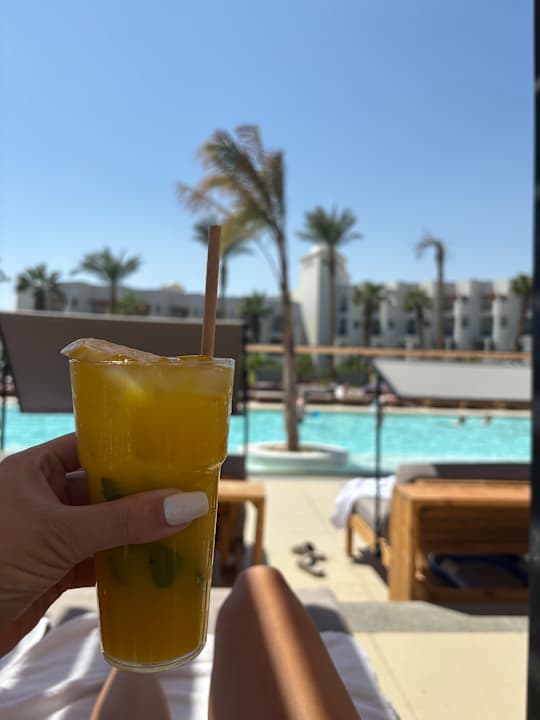 Gastro Serry Beach Resort