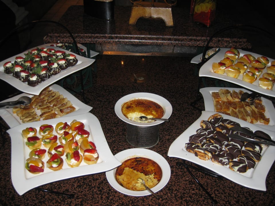 Casanova Dessert Sandals Royal Bahamian