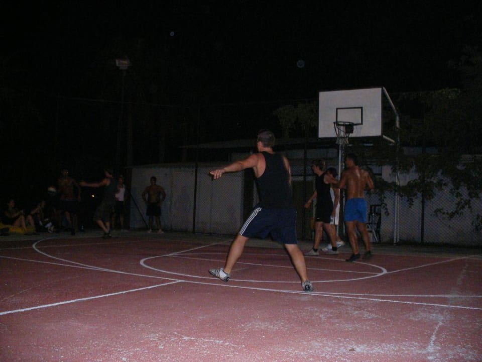 Nachtbasketballturnier Green Paradise Beach Hotel