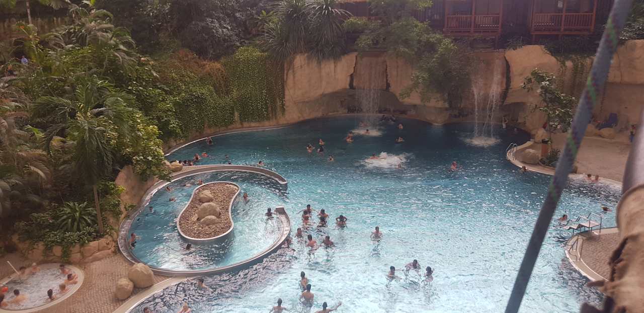 Pool Tropical Islands Resort