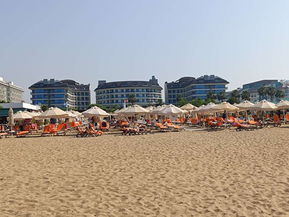 Strand Commodore Elite Suites & Spa - Adults only
