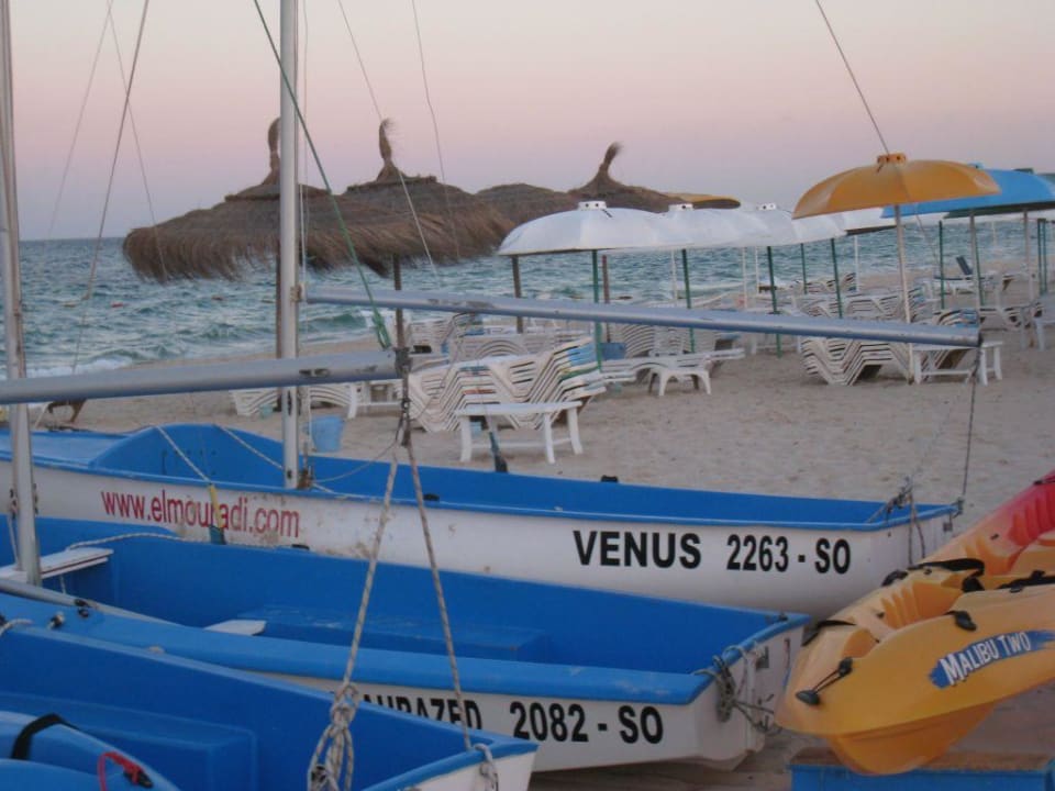 Segelboote am Strand El Mouradi Club Kantaoui