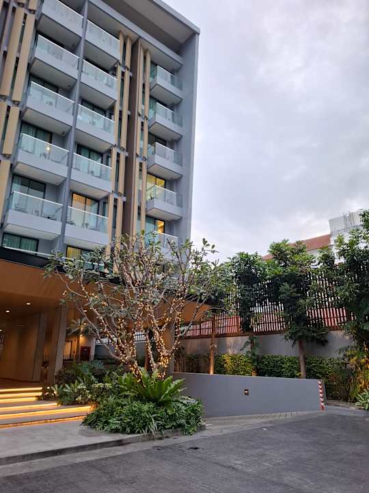 Außenansicht Hotel Amber Pattaya