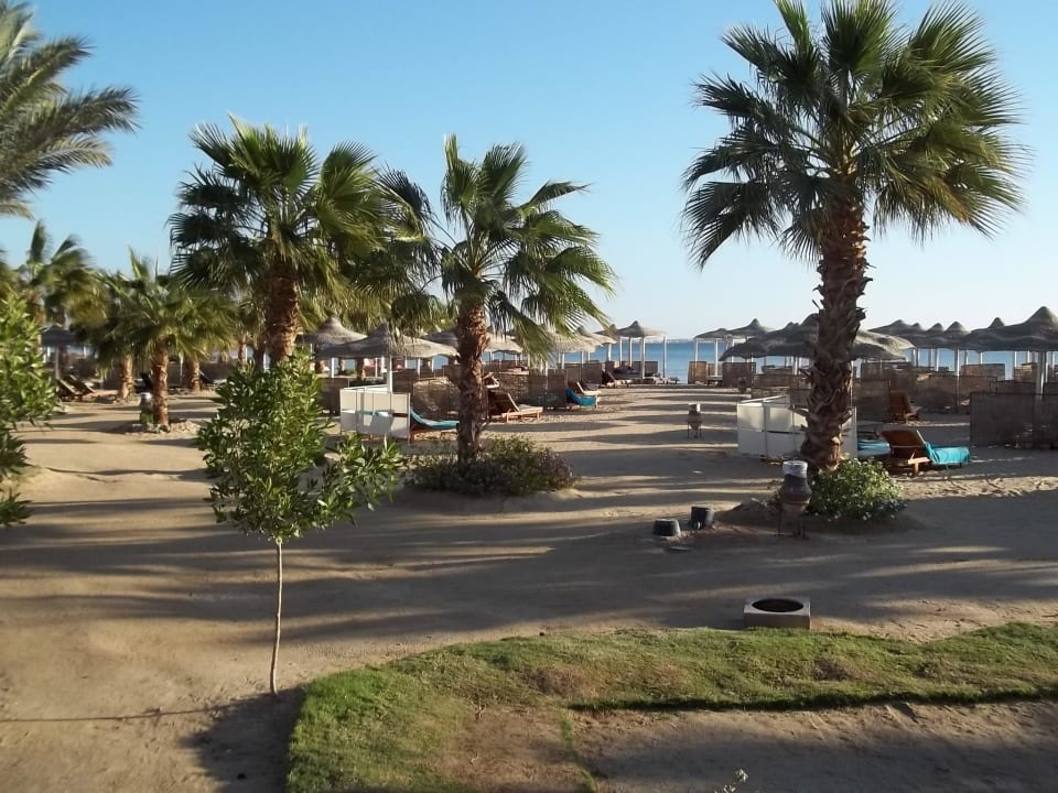 Weg zu Strand Amwaj Beach Club Abu Soma Resort