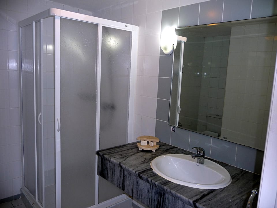 Bad Hotel Jagua Affiliated by Meliá