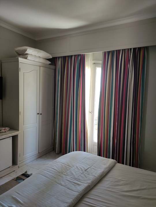 Zimmer Lotus Bay Beach Resort