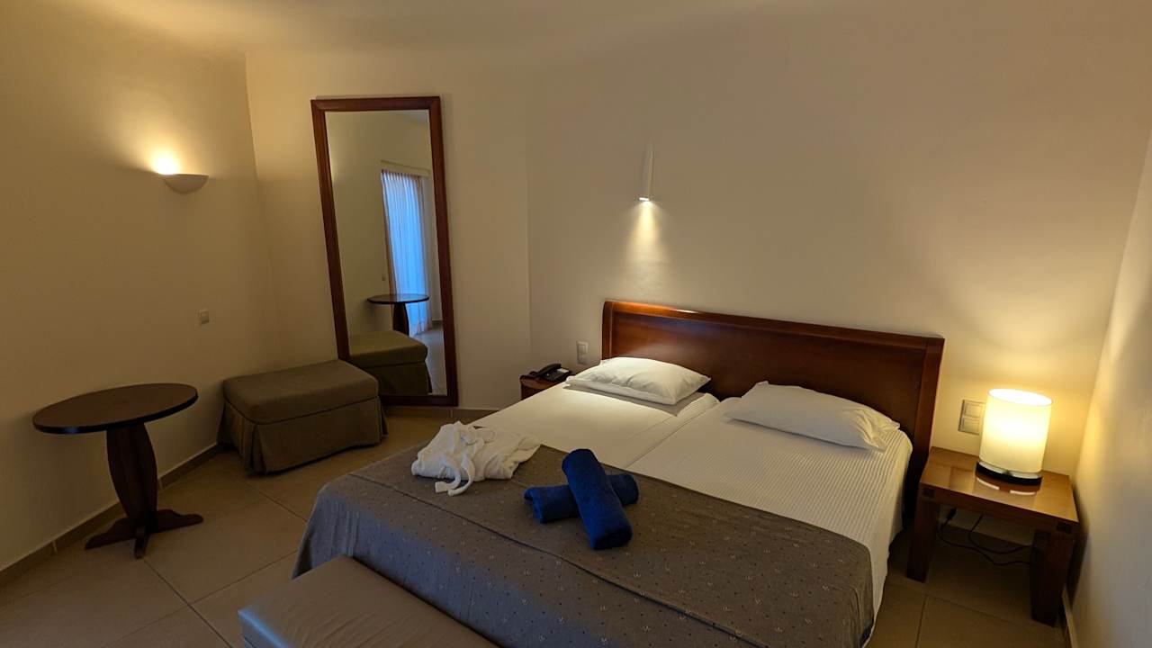 Zimmer Apollonia Beach Resort & Spa