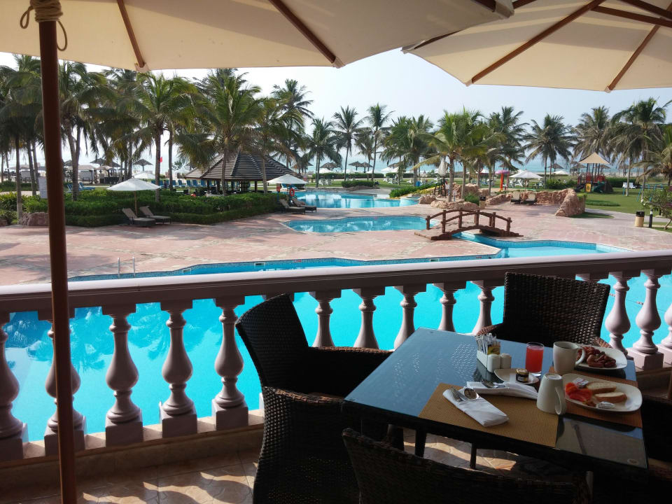 Blick von der Frühstücksterrasse Crowne Plaza Salalah