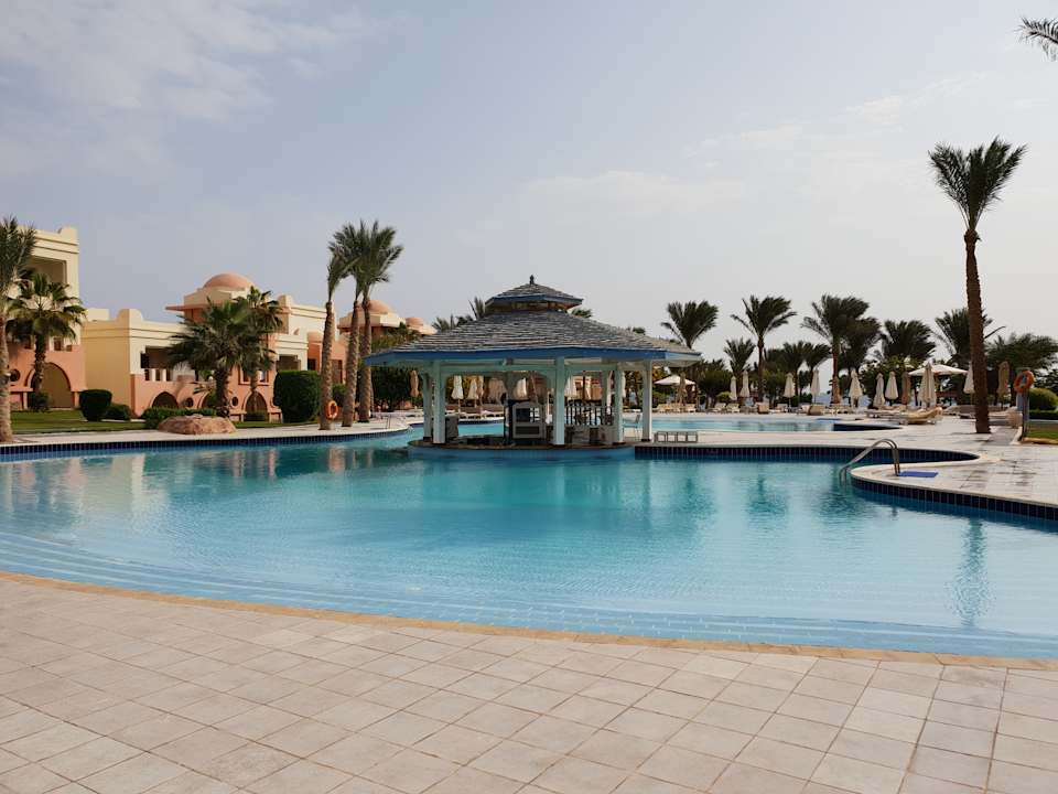 Pool Serenity Alpha Beach