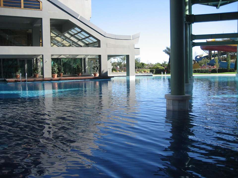 De tuin/zwembad Limak Lara Deluxe Hotel & Resort