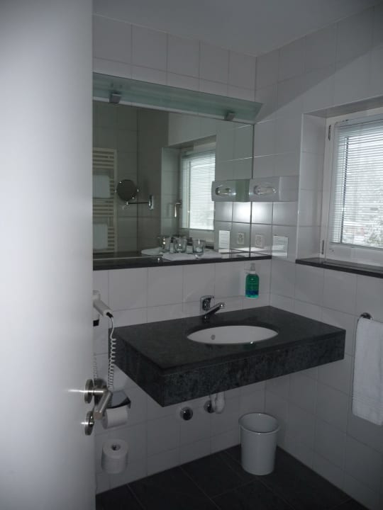 Lautsprecher im Badezimmer vorhanden Hotel Laudinella