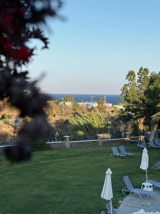 Gartenanlage Ekaterini Hotel