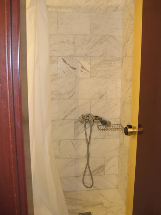 Dusche Hotel Chrousso Village
