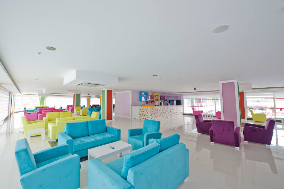 Lobby area Side Win Hotel & Spa